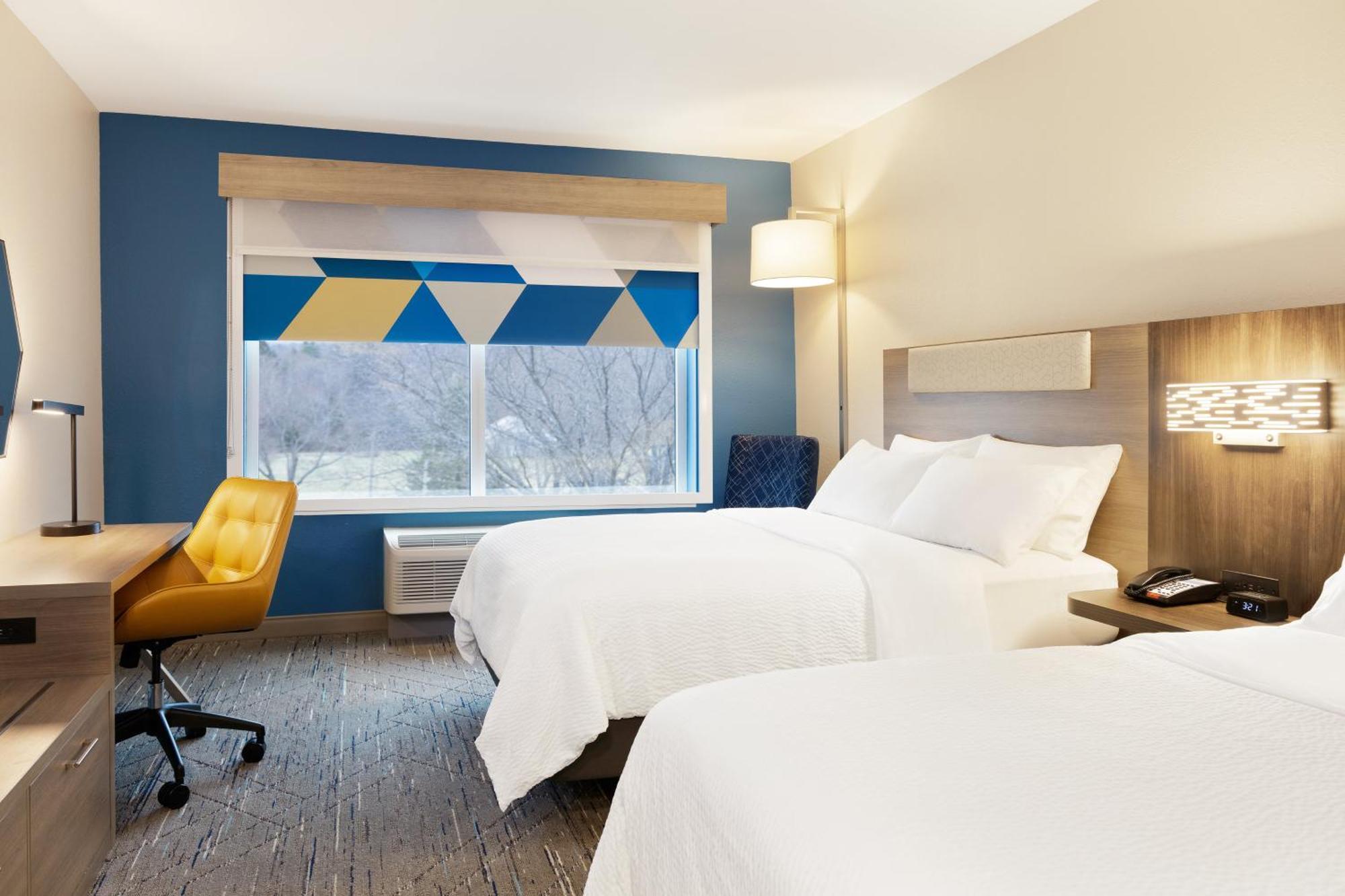 Holiday Inn Express Newton, An Ihg Hotel Zewnętrze zdjęcie
